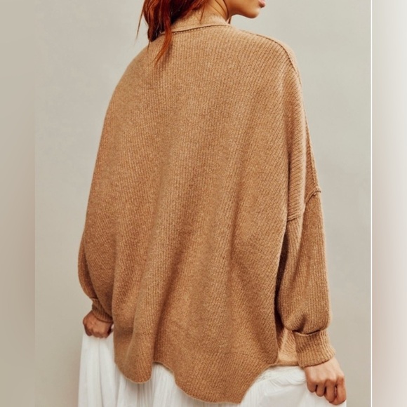 33. NWOT Free People Easy Street Luxe Cashmere Tunic - Picture 2 of 3